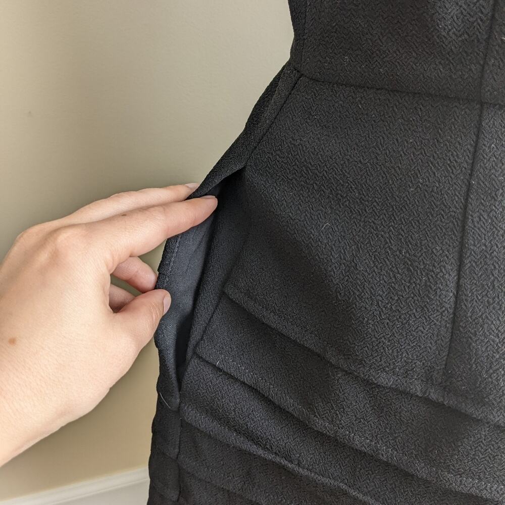 Madewell black dress, 8, v back with pockets, fit & flare - Picture 9 of 11